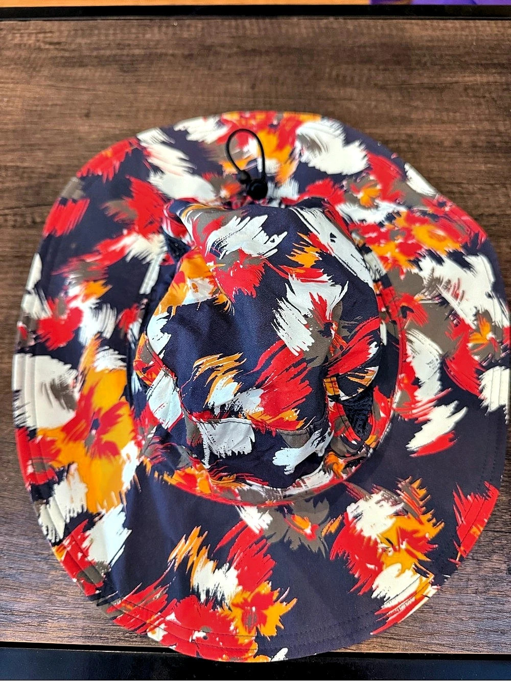 Columbia Bora Bora Printed Booney Hat Navy & Red Like New